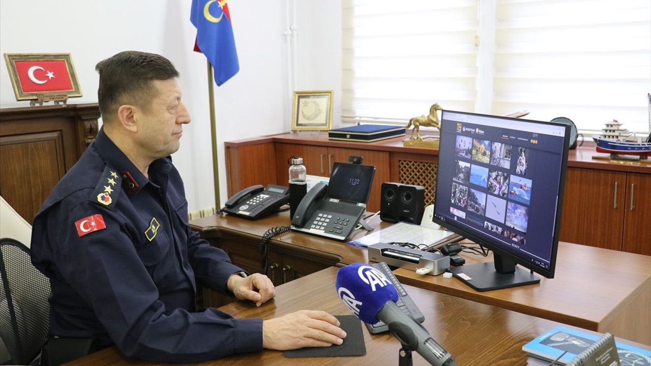 Yalova İl Jandarma Komutanı Albay Ercan Altın, AA'nın Yılın Kareleri Oylamasına Katıldı