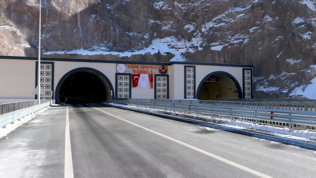 Yeniköprü Tüneli Trafiğe Açıldı