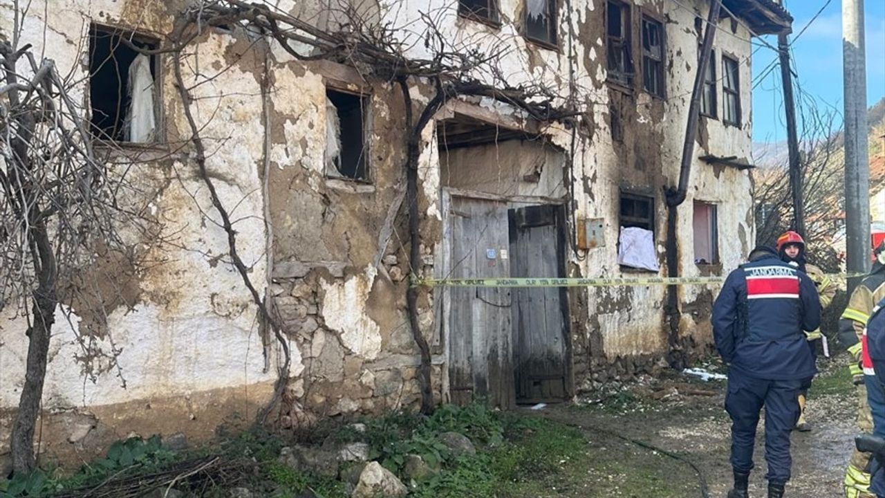 Yenişehir'de Yangın Faciası: 86 Yaşındaki Adam Hayatını Kaybetti