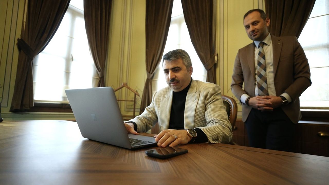 Yıldırım Belediye Başkanı Oktay Yılmaz, 'Yılın Kareleri' Oylamasına Katıldı