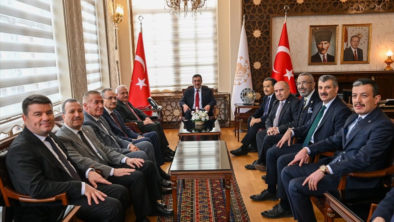 Zeybekci: 2025 Yılı Ekonomide Yeniden Ayağa Kalkma Yılımız Olacak