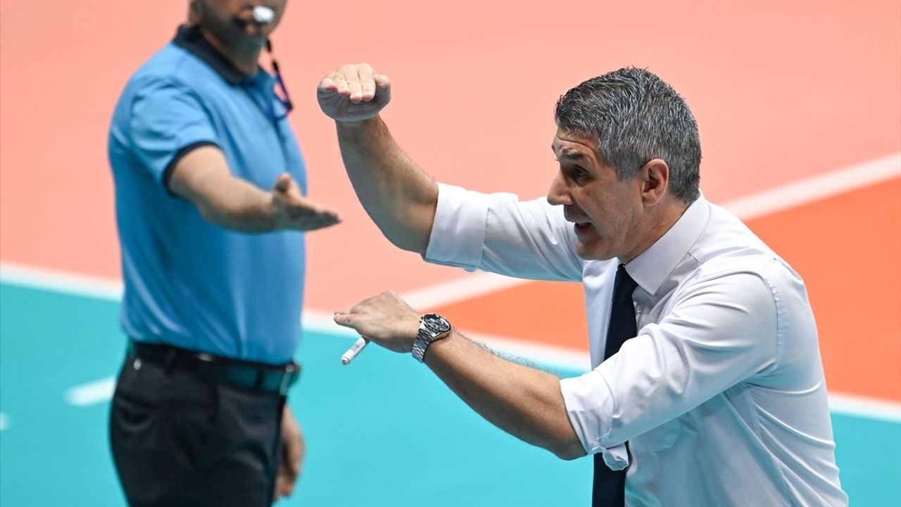 Ziraat Bankkart Voleybolda Fenerbahçe'yi 3-0 Geçti