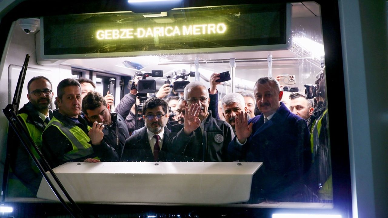 Abdulkadir Uraloğlu'ndan Gebze-Darıca Metro Hattı Açıklamaları