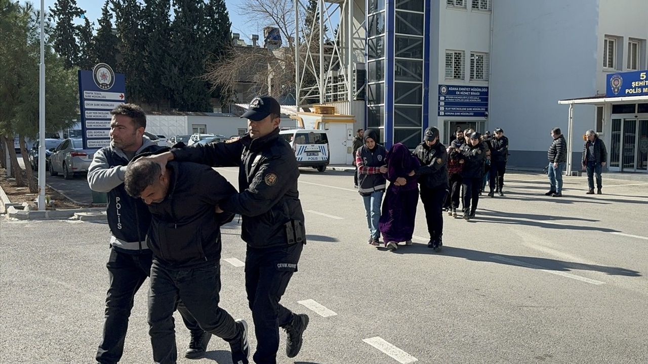 Adana'da Göçmen Kaçakçılığı Operasyonu: 3 Tutuklama