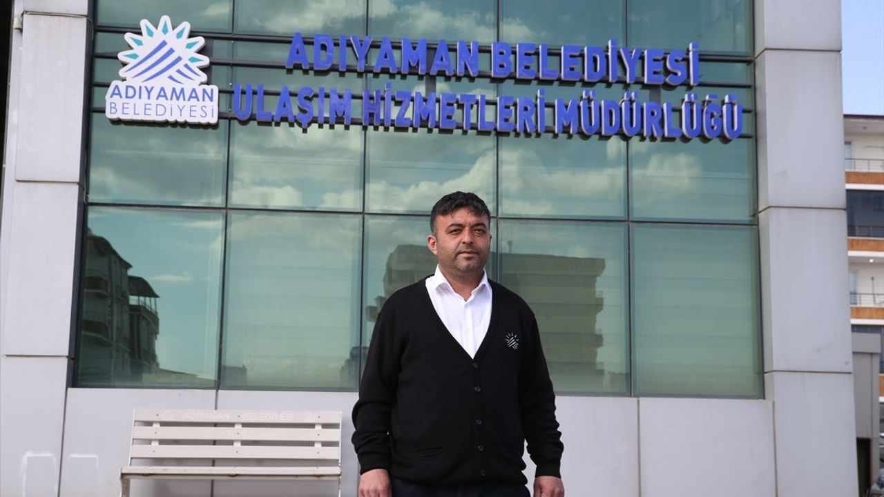 Adıyaman'da Şoförden Örnek Davranış: Fenalaşan Yolcuyu Hastaneye Ulaştırdı