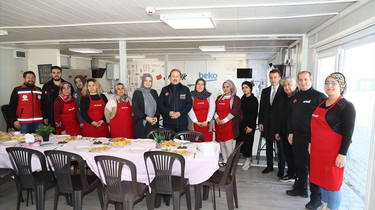 AFAD Başkanı Pehlivan, Kahramanmaraş'ta Deprem Konutlarını İnceledi