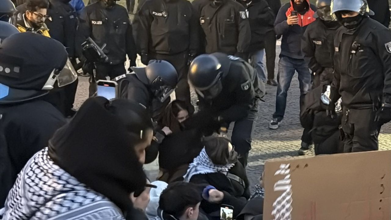 Almanya'da Filistin'e Destek Gösterisi Polis Tarafından Sonlandırıldı