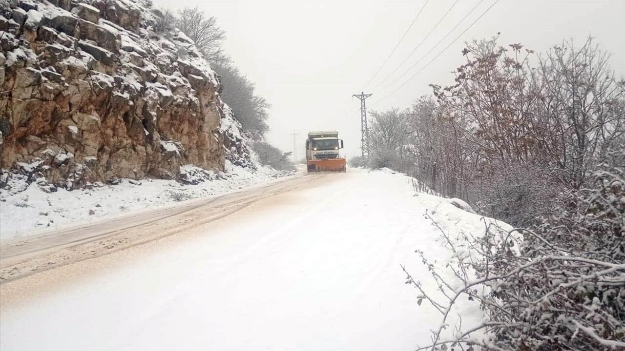 Amasya'nın Yüksek Kesimlerinde Kar Yağışı Başladı