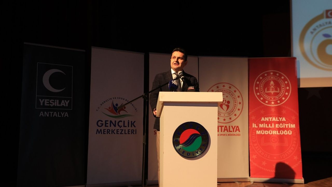 Antalya'da ODAK Projesi ile Gençlere Sağlıklı Dijital Alışkanlıklar Kazandırılacak