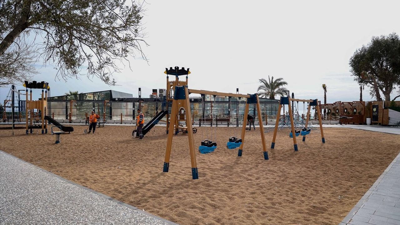 Antalya'da Zeytin Çekirdekleri ile Çevre Dostu Oyun Parkı Zeminleri