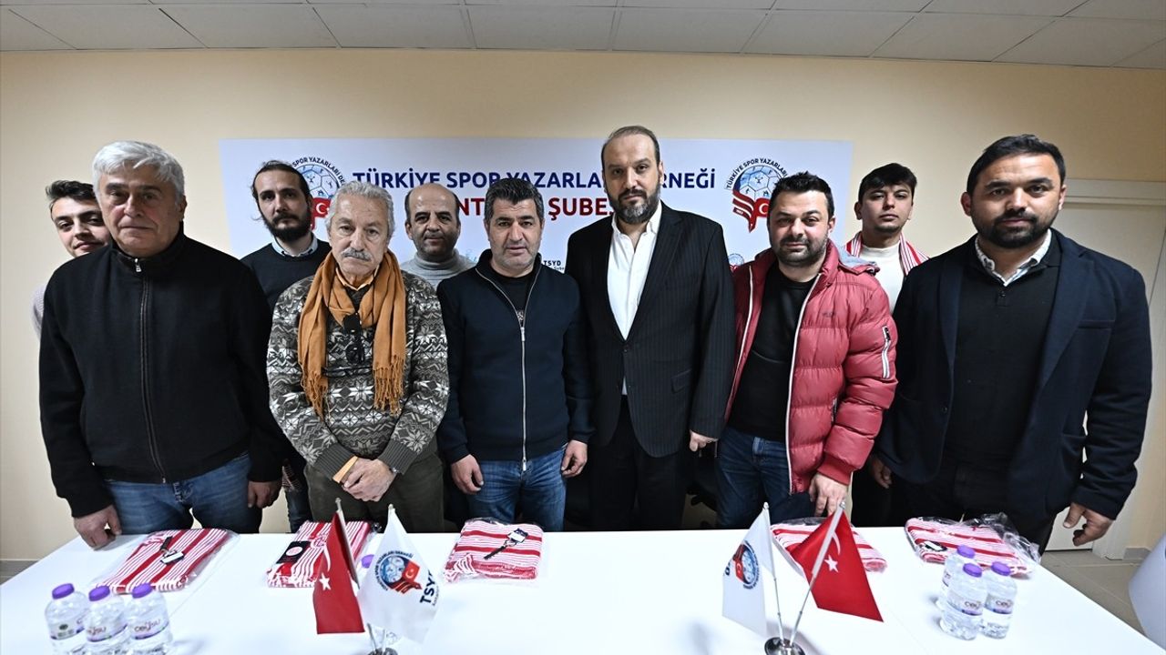 Antalyaspor Basın Sözcüsü Fatih Gürcü'den Alex de Souza Açıklamaları