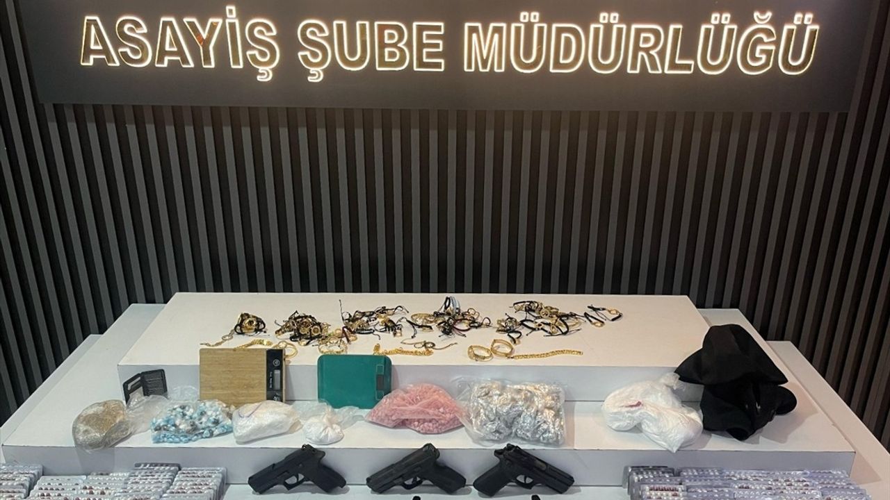 Avcılar'da Kuyumcu Soygununda İki Şüpheli Tutuklandı