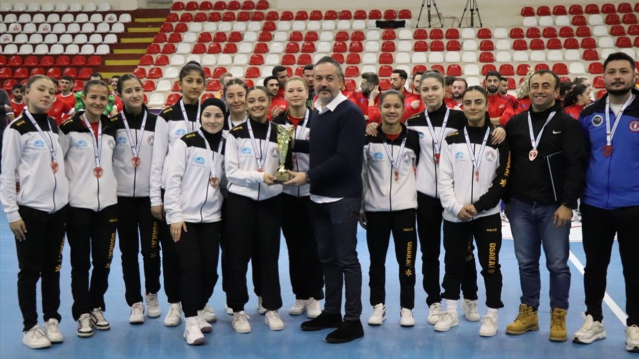 Avrupa Hokey Kadınlar Salon Kulüpler Kupası Litvanya'da