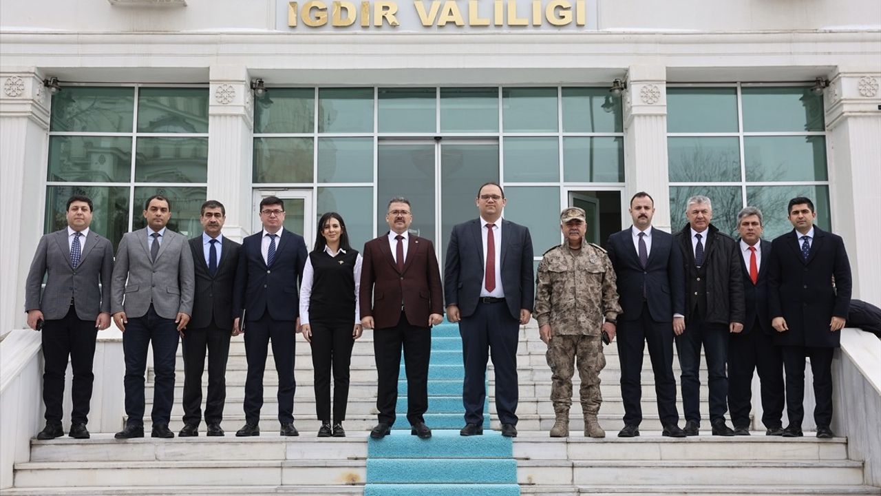 Azerbaycan Heyeti Iğdır'da Vali Ercan Turan ile Bir Araya Geldi