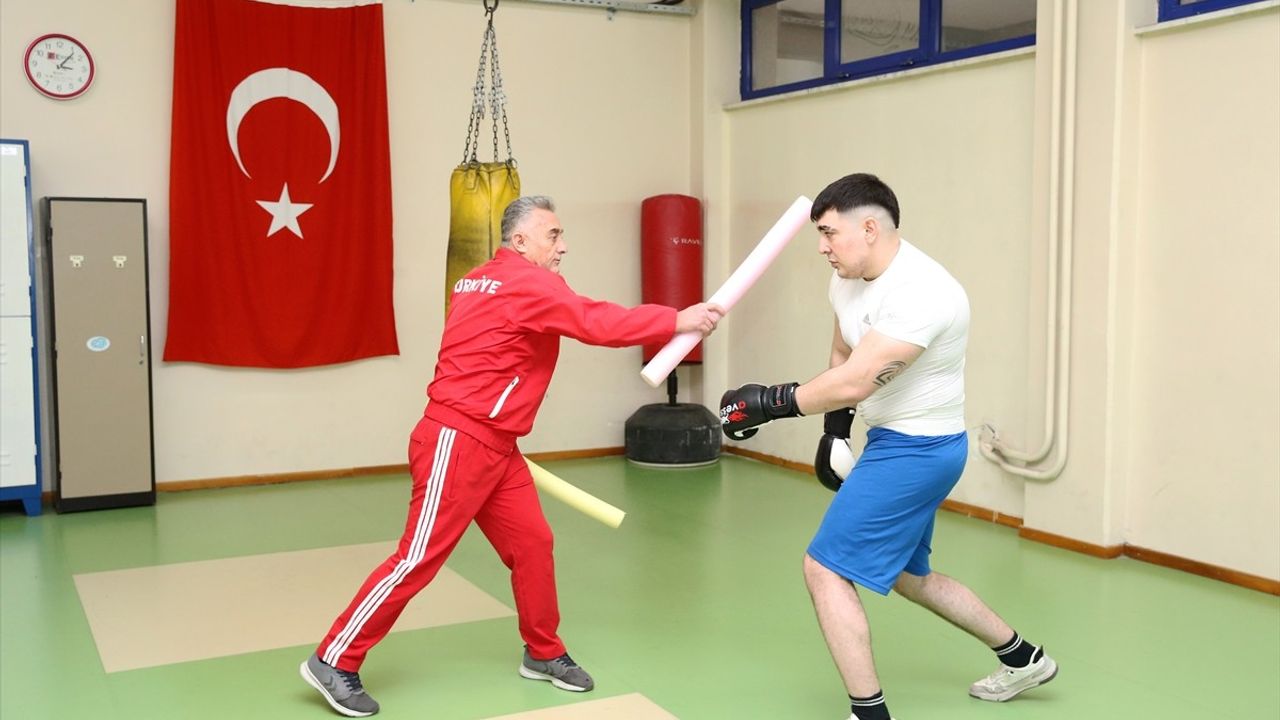 Azeri Boksör Amin Hüseynli, Dünya Şampiyonluğu Hedefliyor