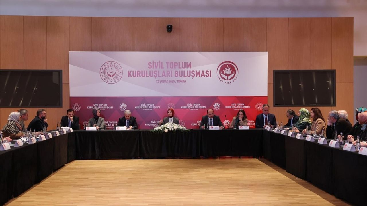 Bakan Göktaş, Konya'da Sivil Toplum Temsilcileriyle Buluştu