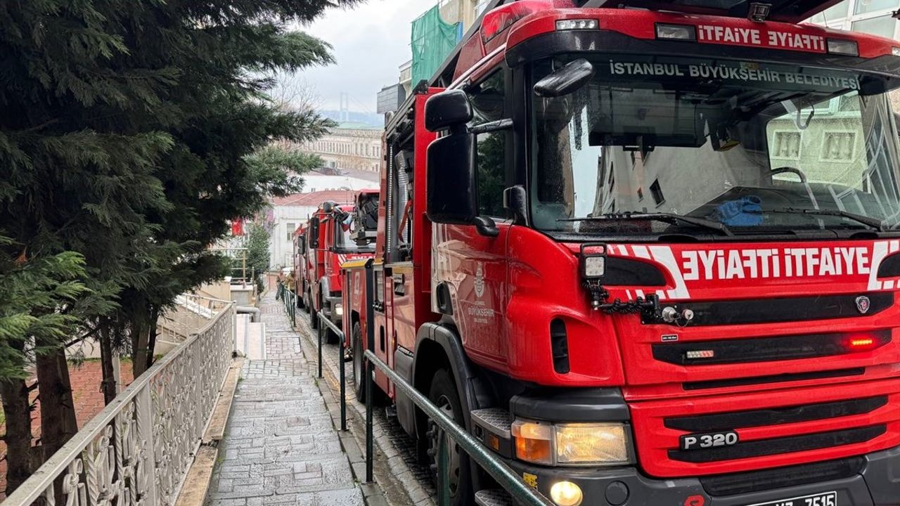 Beşiktaş'ta 6 Katlı Binada Yangın Paniği