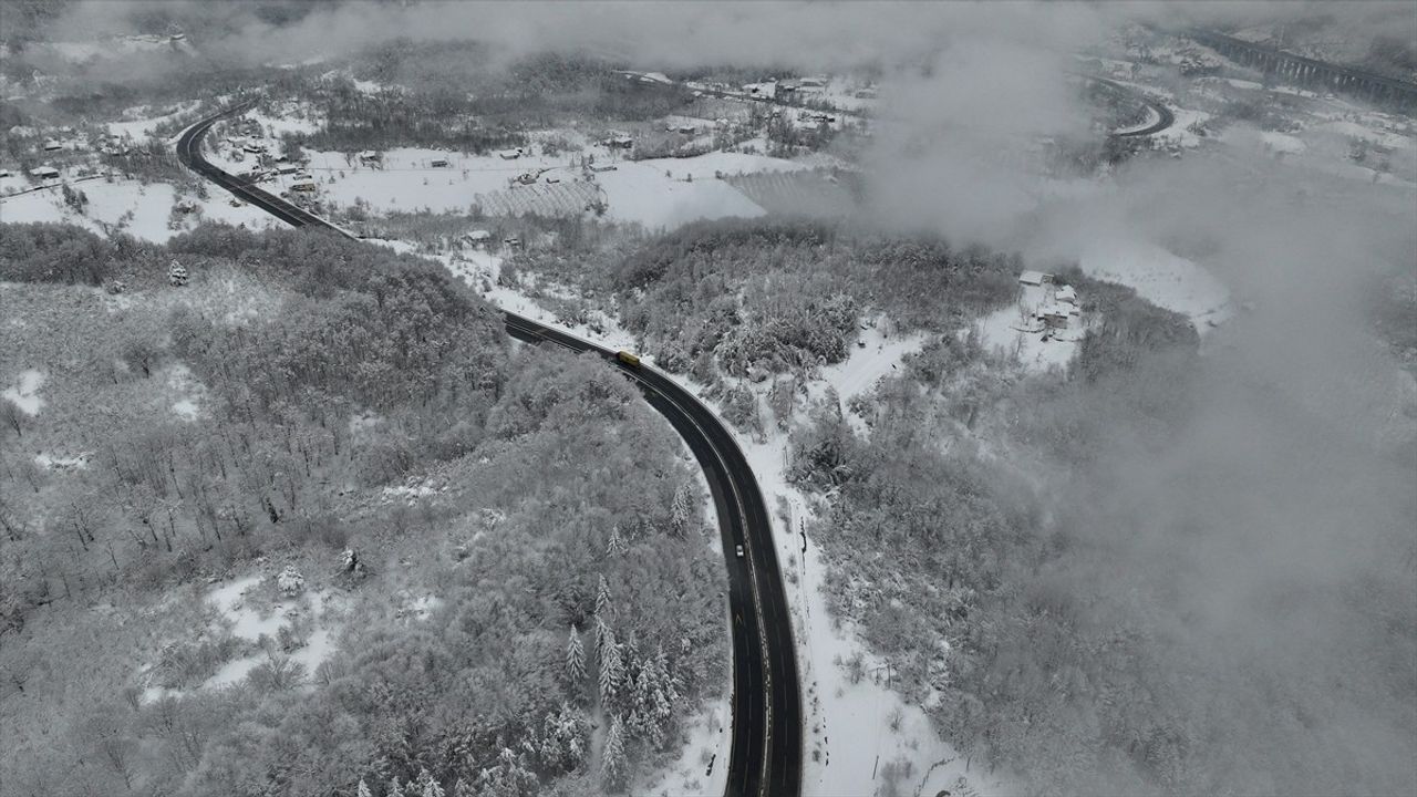 Bolu Dağı'nda Büyüleyici Kar Manzarası Havadan Görüntülendi