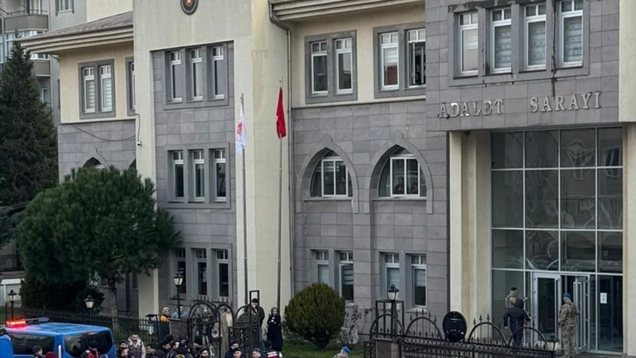 Bursa'da Kablo Hırsızlığına Operasyon: 22 Şüpheli Yakalandı