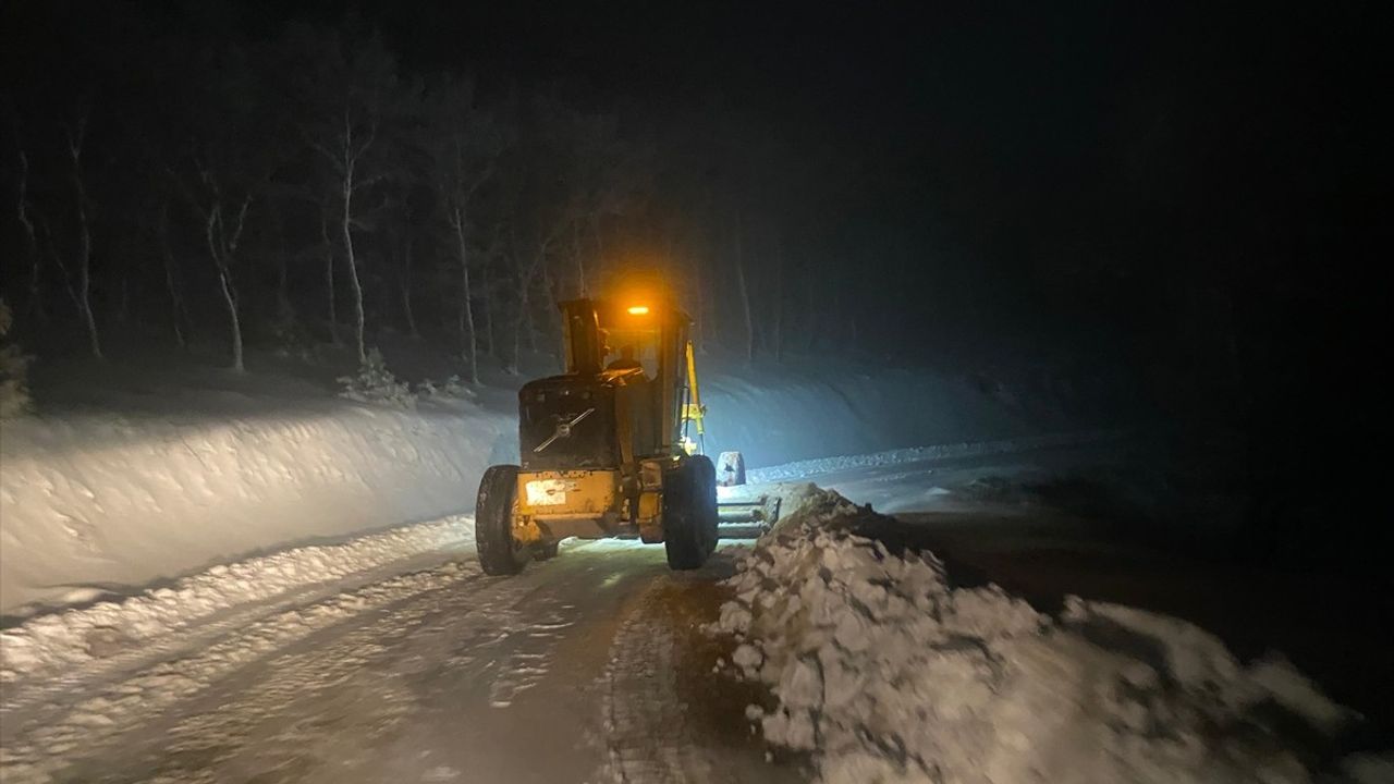 Bursa'da Kar Engelleri Aşıldı, 143 Mahalle Yolu Yeniden Açıldı