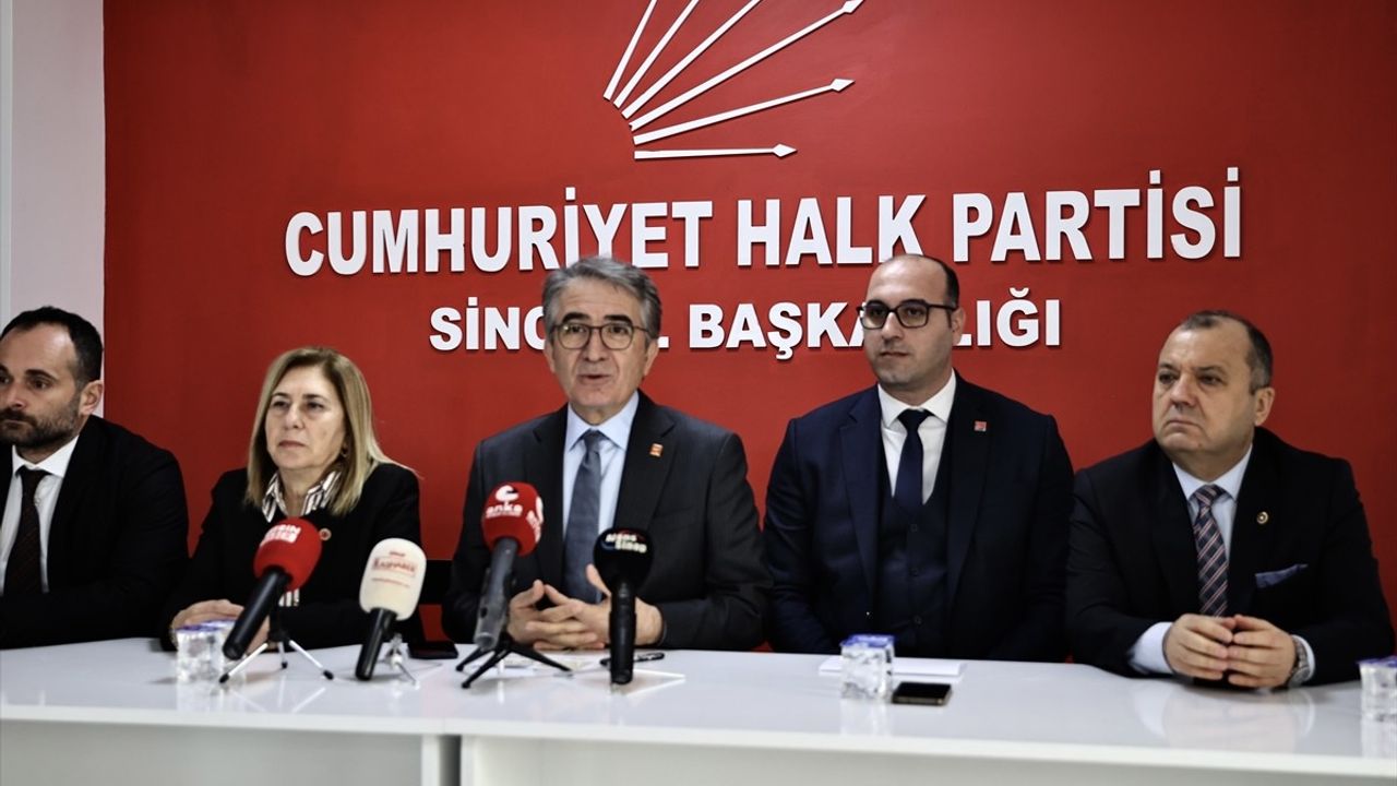 CHP'li Yetkili Sinop'ta Ekonomi ve Soruşturmalar Üzerine Konuştu