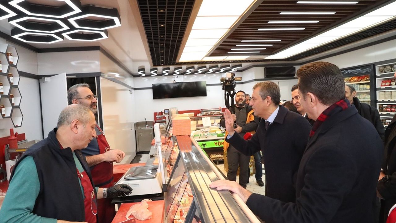 CHP Lideri Özgür Özel, İmamoğlu Hakkında Yorumda Bulundu