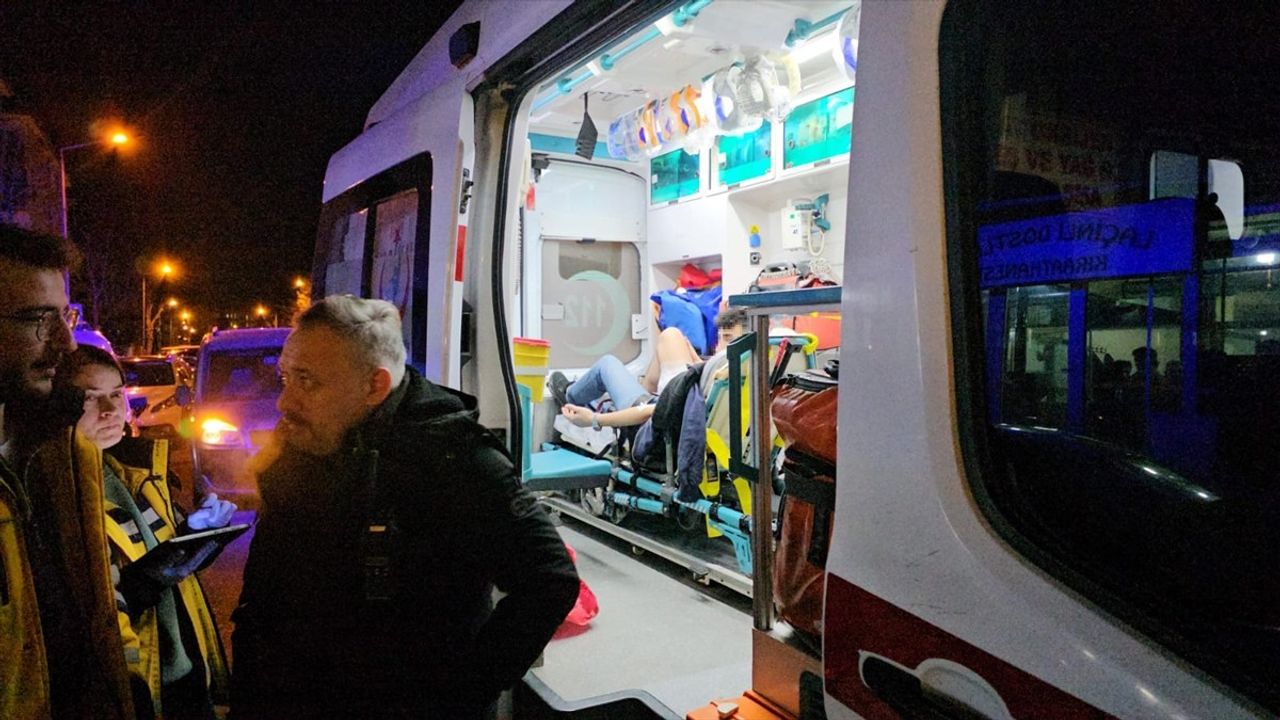 Çorum'da Bıçaklı Saldırı: Genç Yaralandı