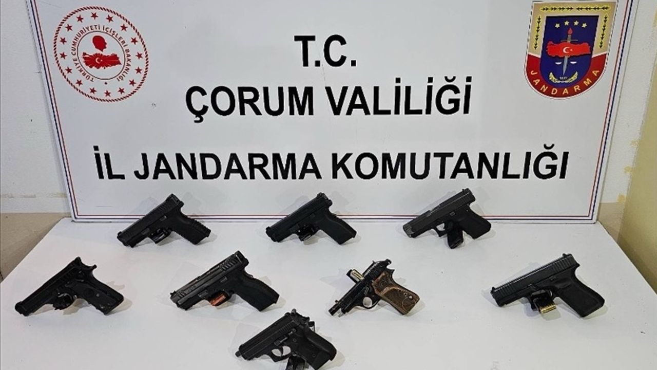 Çorum'da Yasa Dışı Silah Ticareti Yapılan Zanlı Tutuklandı