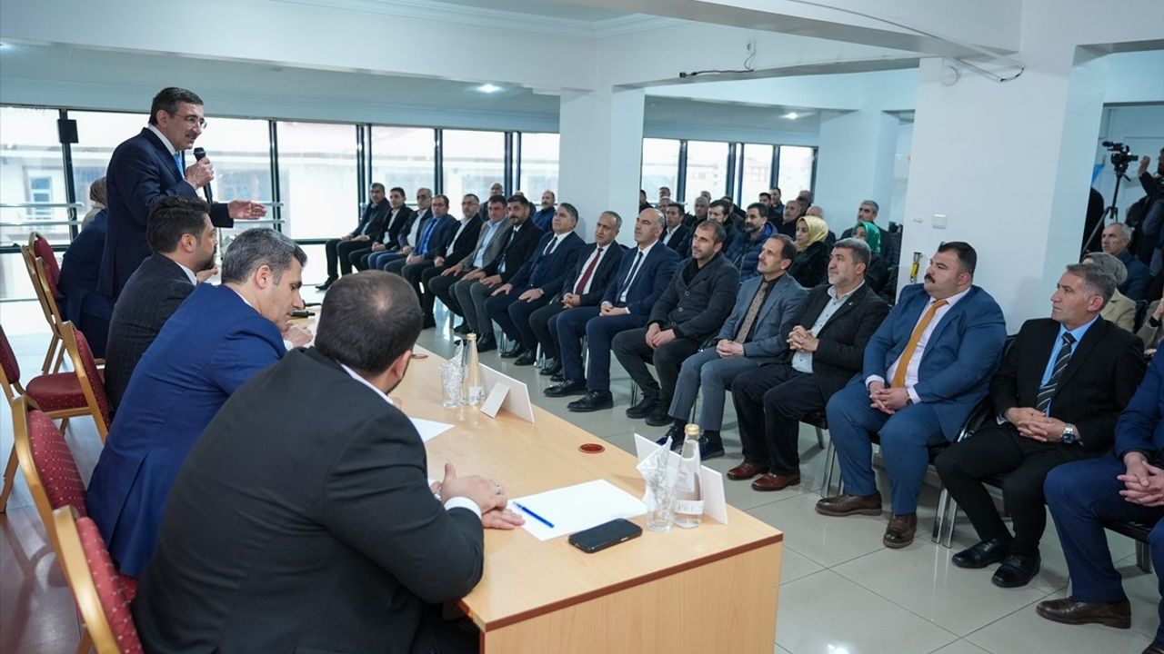 Cumhurbaşkanı Yardımcısı Yılmaz: "Enflasyon Düşüşe Geçiyor"