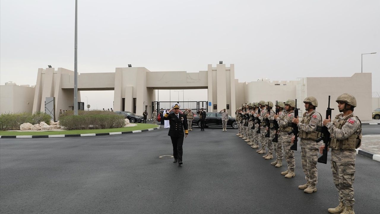 Deniz Kuvvetleri Komutanı Oramiral Tatlıoğlu'ndan Katar-Türk Birleşik Müşterek Kuvvet Komutanlığı Ziyareti