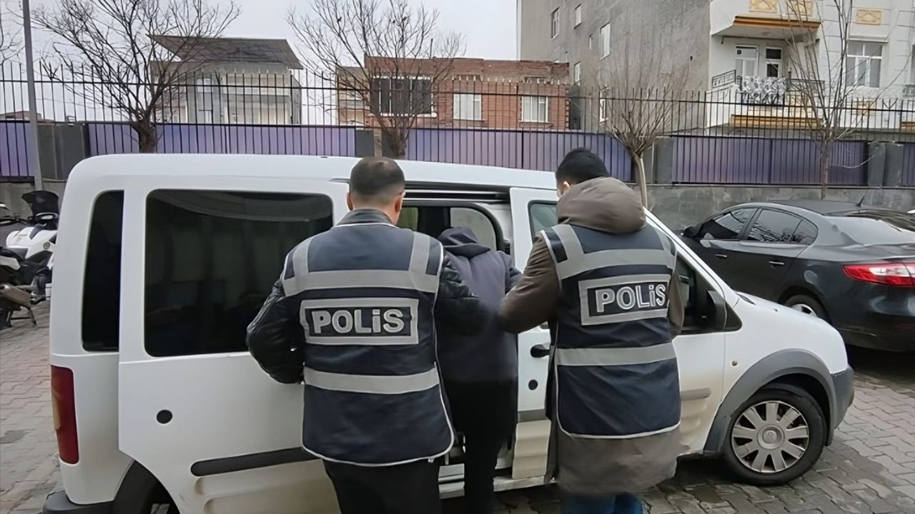 Diyarbakır'da Kadın Kılığına Giren Hırsız Yakalandı