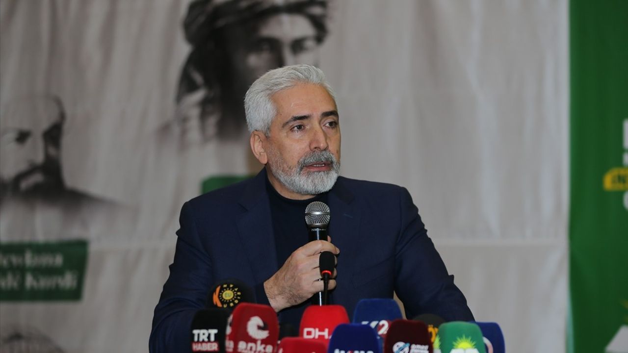 Diyarbakır'da Kürt Meselesine Çözüm Çalıştayı Yapıldı