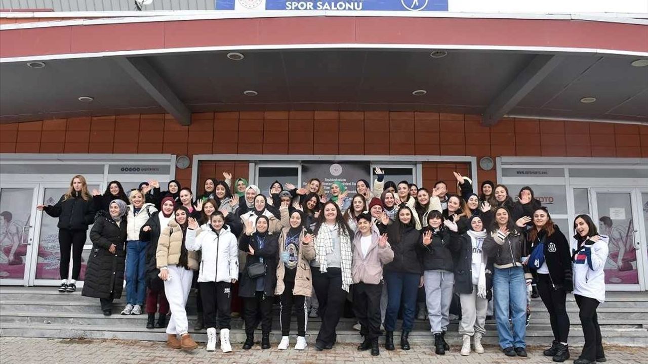 Erzurum'daki Kış Sporları Kampı Tamamlandı