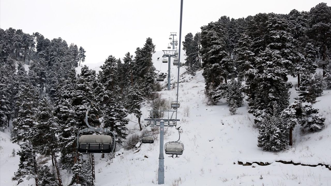 Erzurum, Kars ve Ardahan'da Soğuk Hava ve Kar Etkili