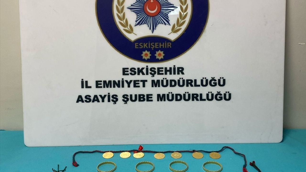Eskişehir'de Dolandırıcılık Olayı: Kendini Kamu Görevlisi Tanıtan Zanlı Tutuklandı