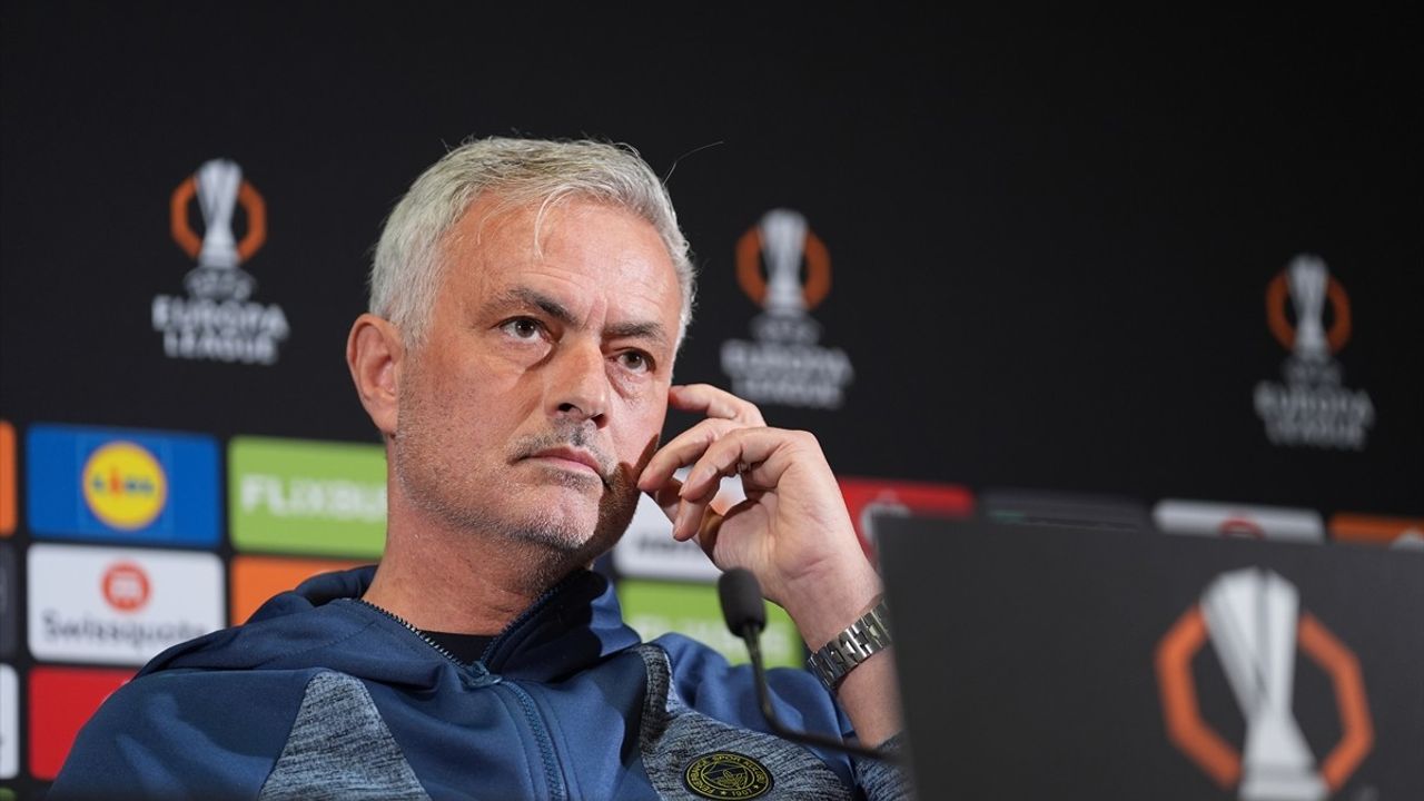 Fenerbahçe ve Anderlecht Maçı Öncesi Mourinho ve Kostic'in Açıklamaları