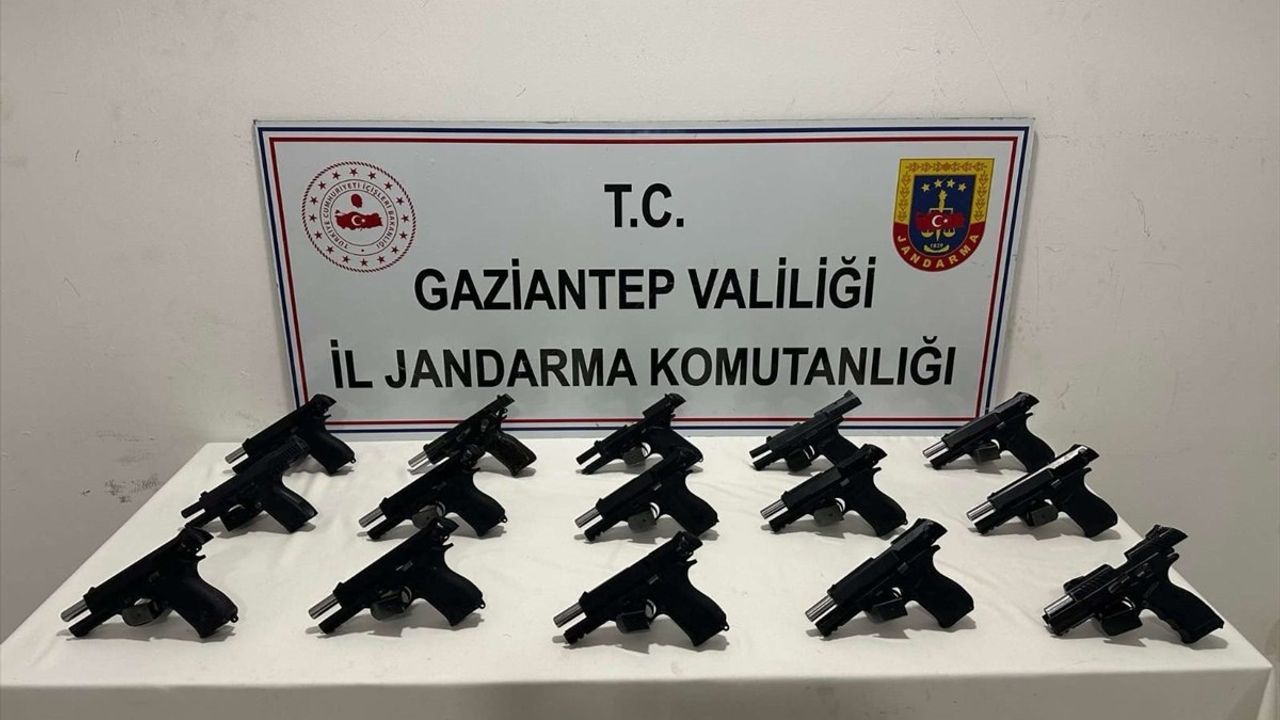 Gaziantep'te Silah Kaçakçılığı Operasyonu: Üç Zanlı Tutuklandı