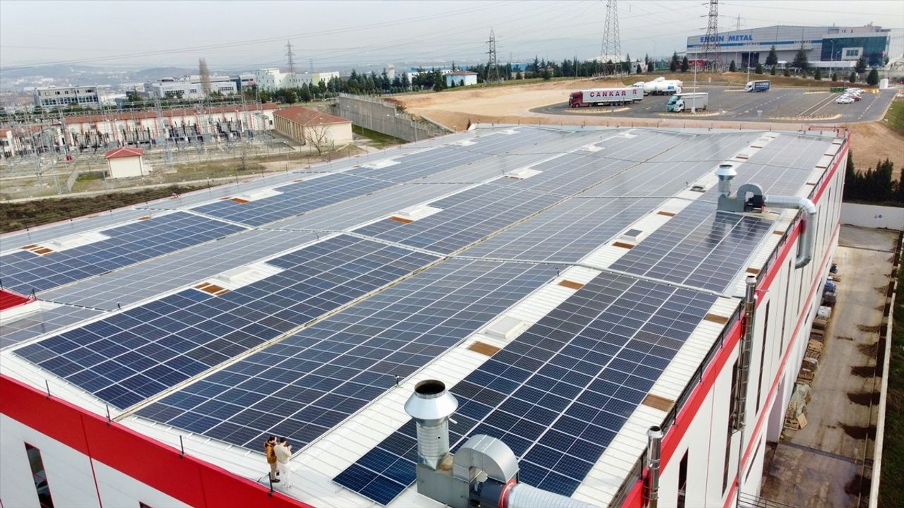 Güneş Enerjisi ile Otomotiv Sektöründe Sürdürülebilirlik