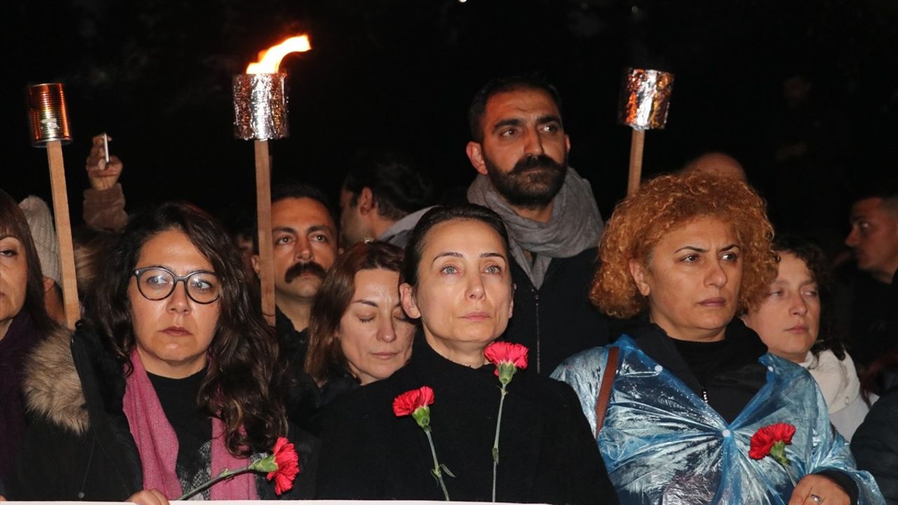 Hatay'da Depremde Hayatını Kaybedenler İçin Anma Etkinliği