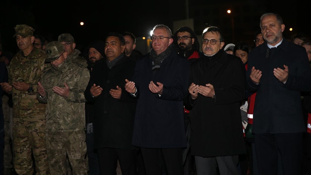 Hatay'da Depremde Hayatını Kaybedenler İçin Anma Töreni Düzenlendi