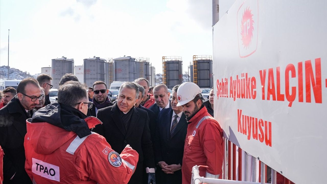 İçişleri Bakanı Yerlikaya Gabar'daki Petrol İstasyonunda İncelemelerde Bulundu