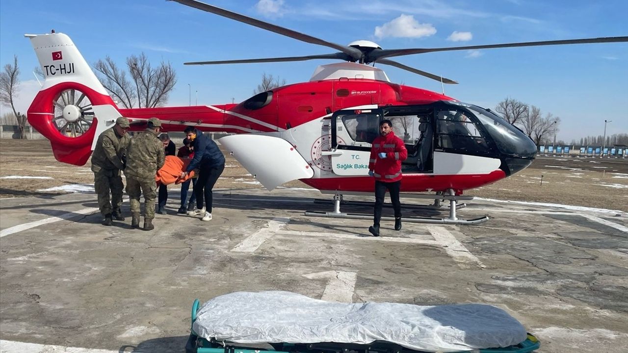 Iğdır'daki Hasta, Ambulans Helikopterle Hastaneye Ulaştırıldı