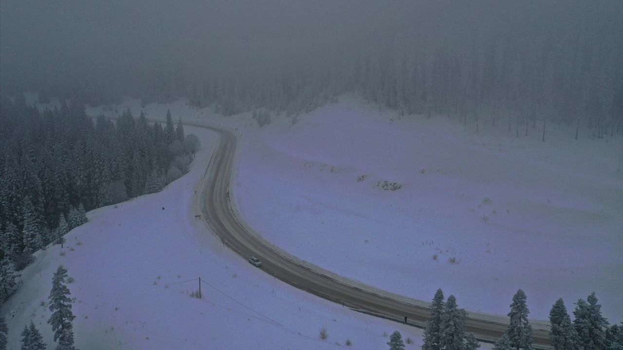 Ilgaz Dağı'nda Kar Manzaraları Havadan Görüntülendi