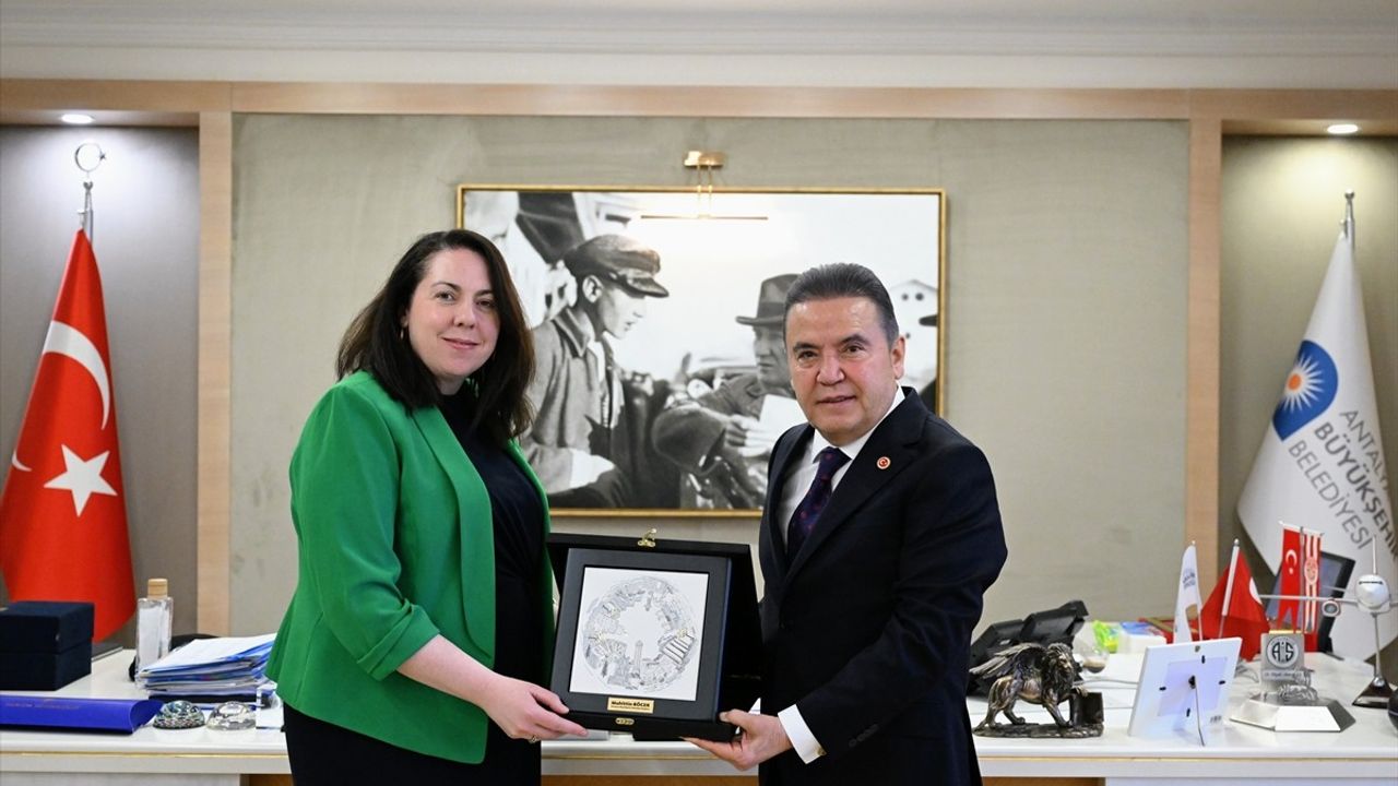 İrlanda Büyükelçisi Clare Brosnan'dan Antalya Ziyareti