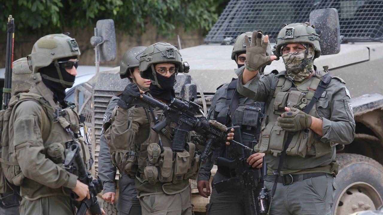 İsrail Ordusundan Cenin Mülteci Kampı'na Giriş Engeli