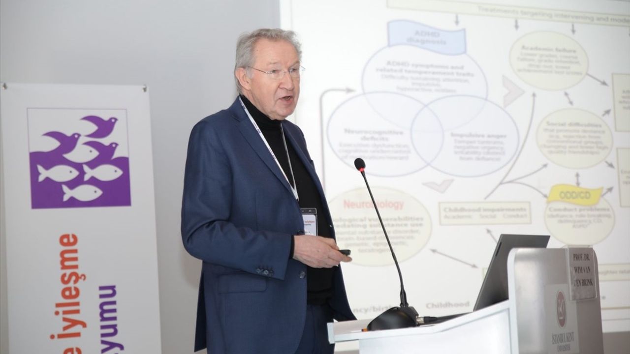 İstanbul'da Bağımlılık ve İyileşme Sempozyumu Düzenlendi