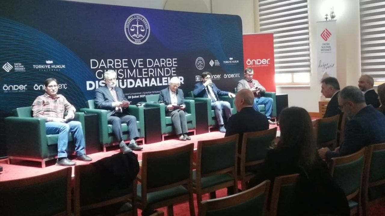 İstanbul'da Dış Müdahaleler Üzerine Panel