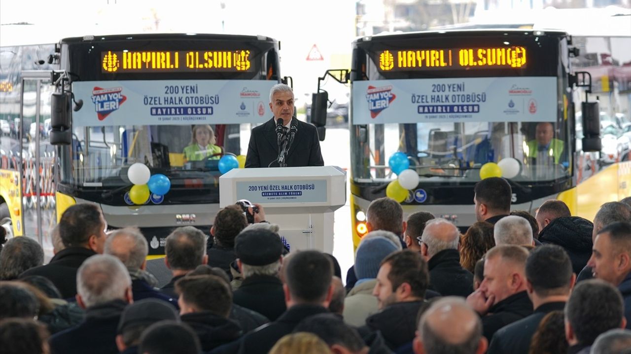 İstanbul'da Yeni Özel Halk Otobüsleri Hizmete Girdi