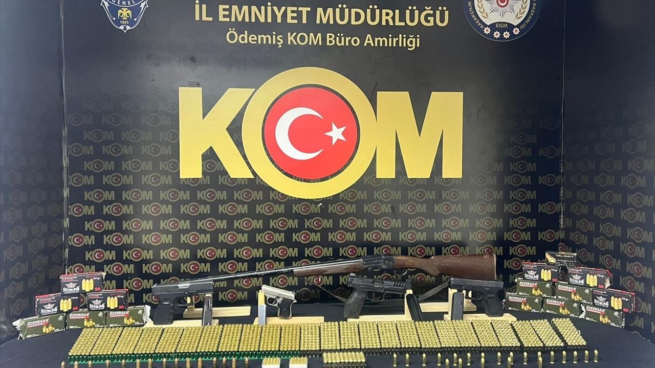 İzmir'de Bireysel Silahlanmaya Yönelik Operasyon: 3 Gözaltı