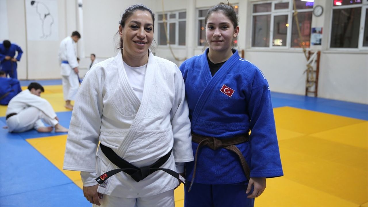 Judo Geleneği: Minel Tepe ve Annesi İlknur Kobaş Tepe’nin Başarı Hikayesinin Ardındaki İlişki